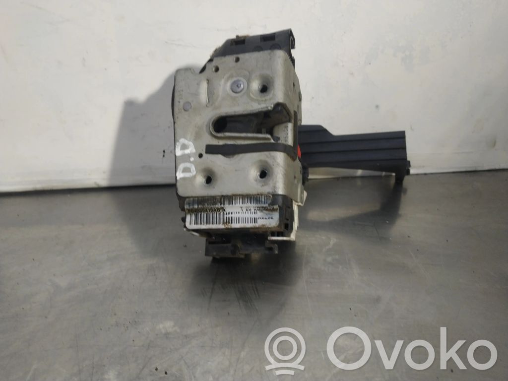 Dodge Caliber Etuoven lukko 