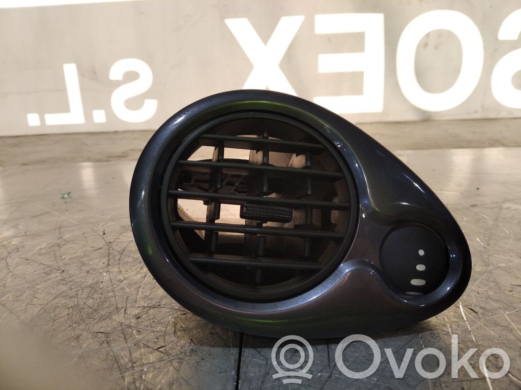 Renault Clio III Rejilla de ventilación central del panel 