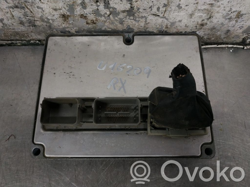 Unidad de control/módulo del motor   5M5112A650AD