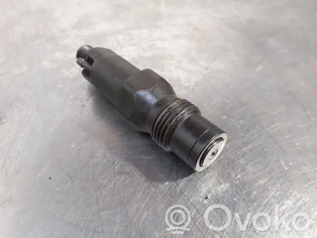 Renault Rapid Polttoainesuutin 