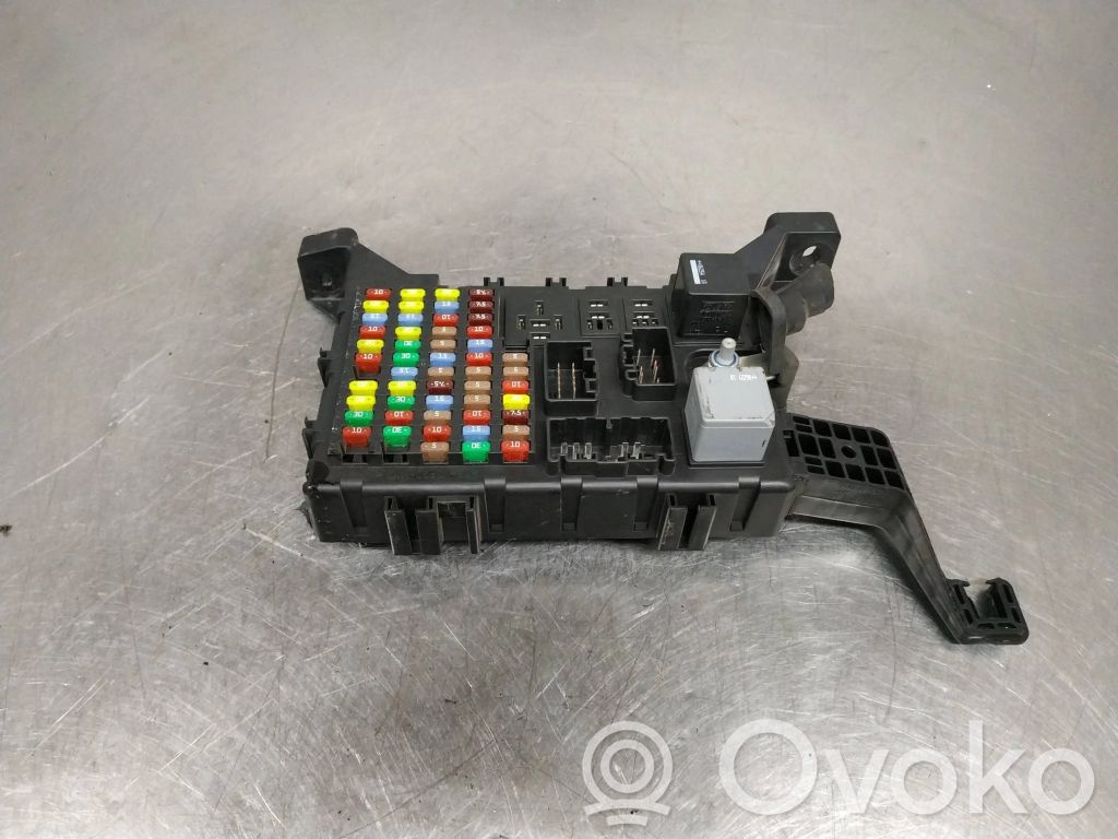 Módulo de fusible   1S7T14A301CC