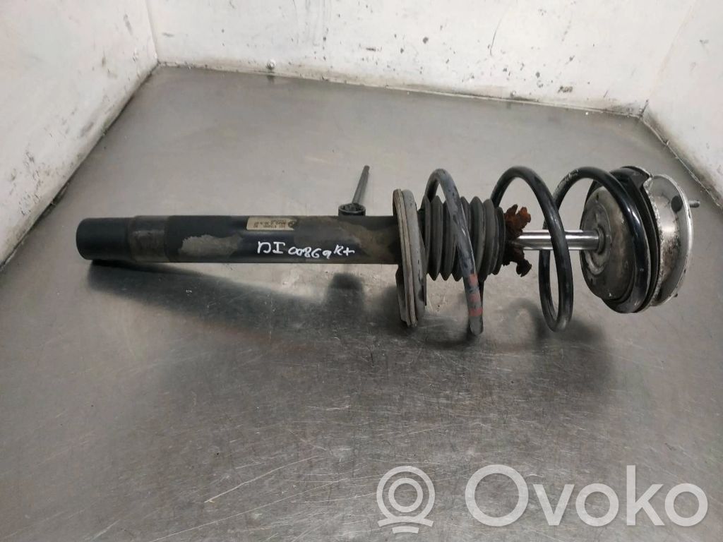 BMW 3 E46 Priekšpusē amortizators 