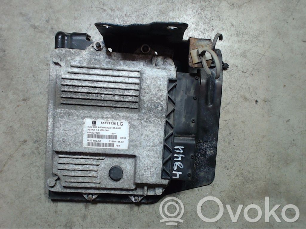 Opel Astra H Engine control unit/module 