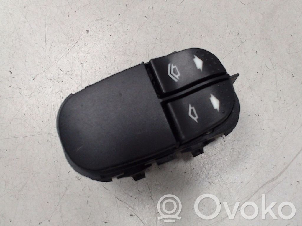 Ford Focus Interruttore di controllo dell’alzacristalli elettrico 