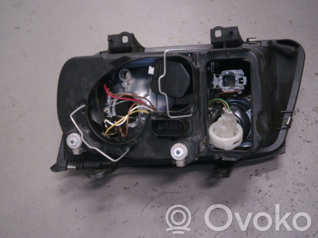 Volkswagen Bora Lampa przednia 