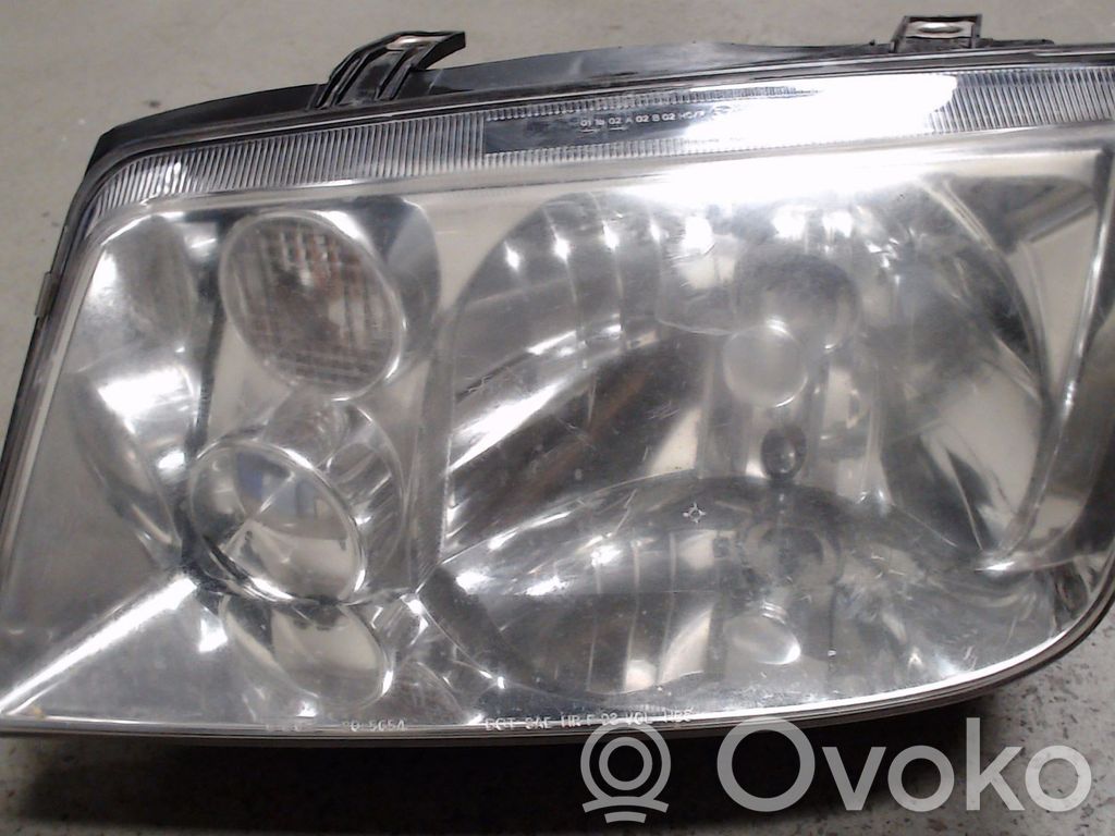 Volkswagen Bora Lampa przednia 