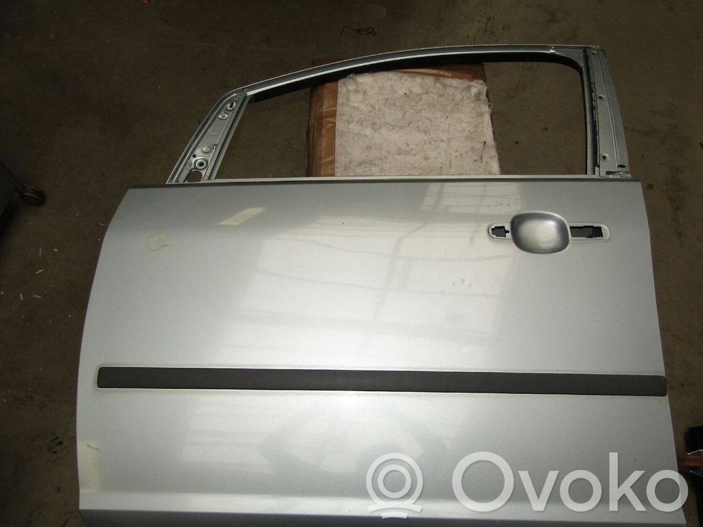 Front door   1678024,1530177