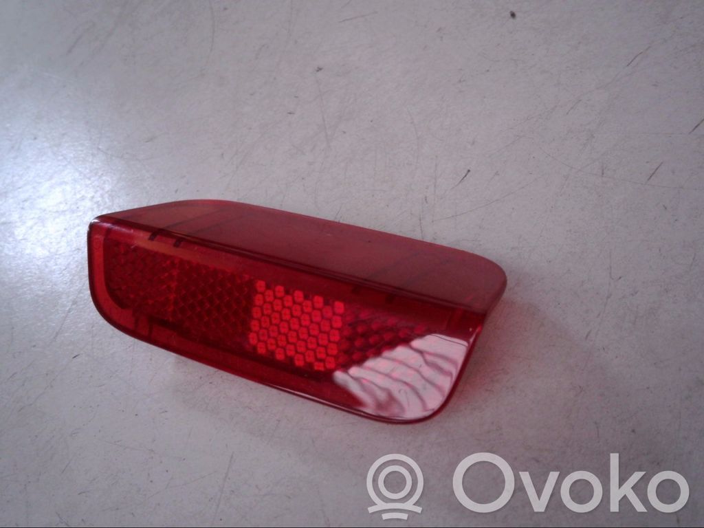Volkswagen PASSAT B7 Bec lampă spate 