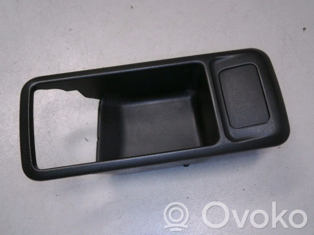 Ford Focus Moldura del asa interior de la puerta trasera 
