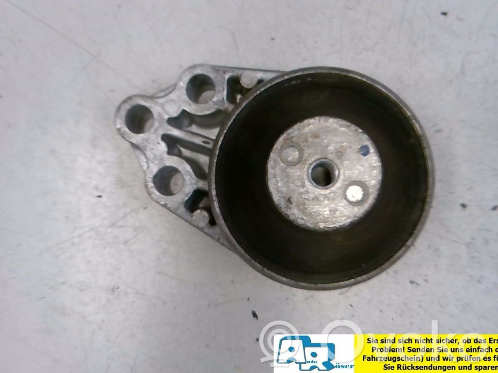 Ford Fusion Engine mounting bracket 