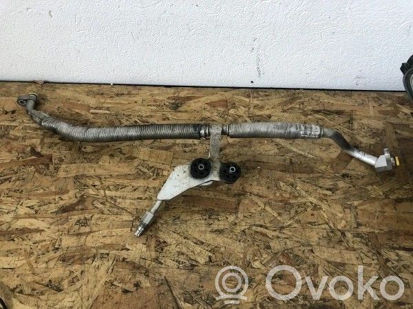 BMW 5 E60 E61 Ilmastointilaitteen putki (A/C) 