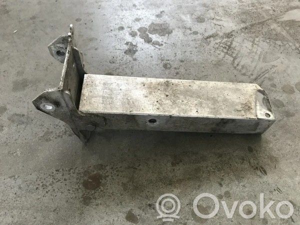 BMW 5 F10 F11 Odbój / Amortyzator zderzaka przedniego 