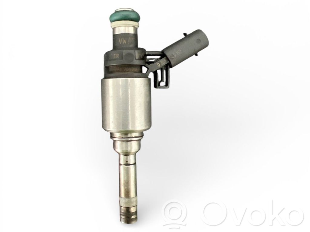 Volkswagen PASSAT B6 Wtryskiwacz paliwa 