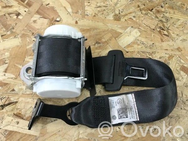 Volkswagen Golf VI Rear seatbelt 