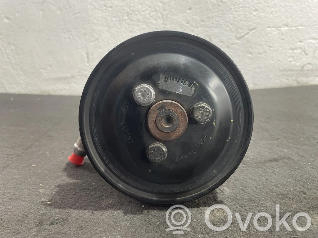 BMW X3 E83 Power steering pump 