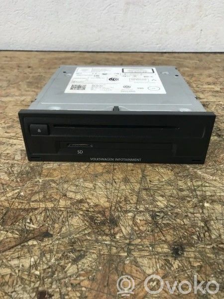 Volkswagen PASSAT B8 Panel / Radioodtwarzacz CD/DVD/GPS 