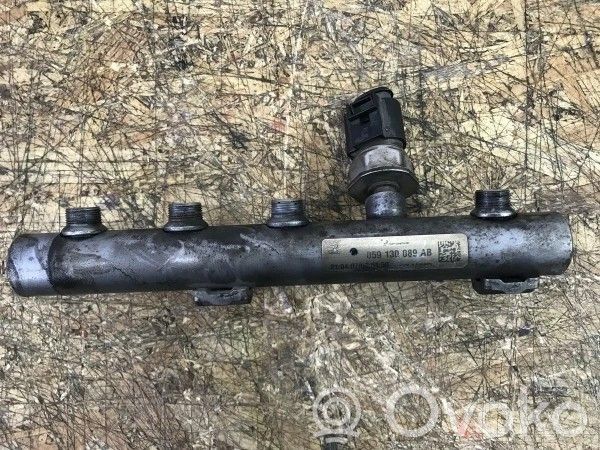 Audi A6 S6 C6 4F Kraftstoffverteiler Einspritzleiste Verteilerrohr 
