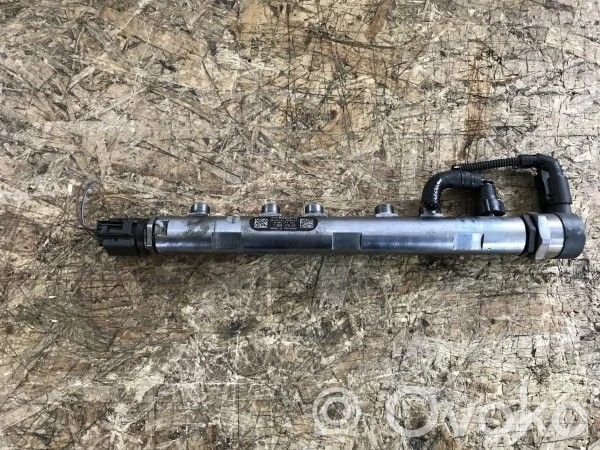 Fuel main line pipe   7809128,31747