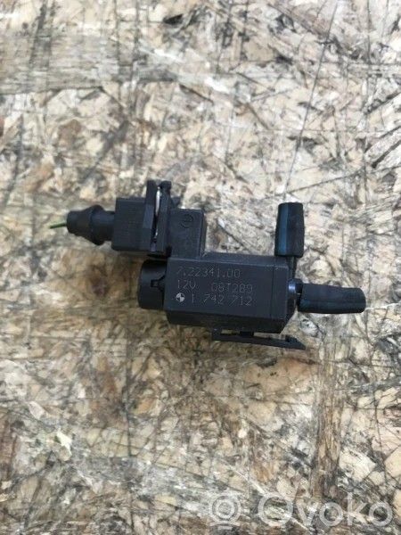 Solenoīda vārsts   72234100,30779