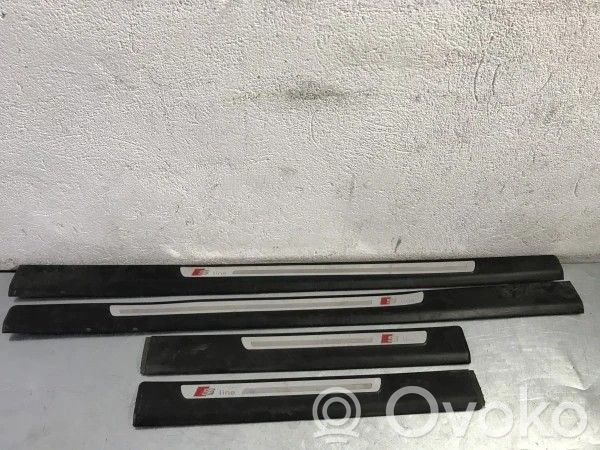 Audi A6 S6 C6 4F Cita veida salona detaļa 