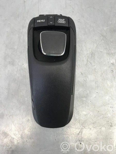 Lexus CT 200H Head unit multimedia control 