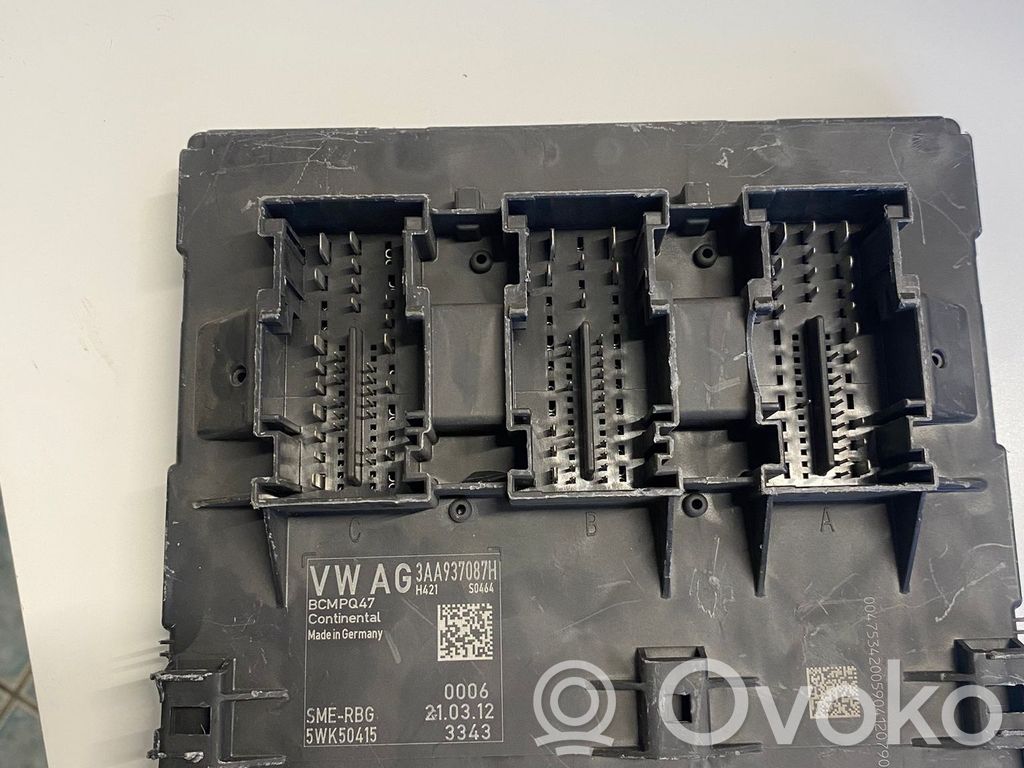 Volkswagen PASSAT B7 Comfort/convenience module 