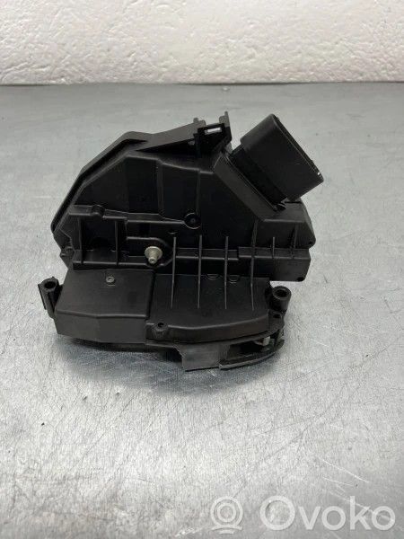 Ford Focus Priekšpusē slēdzene 