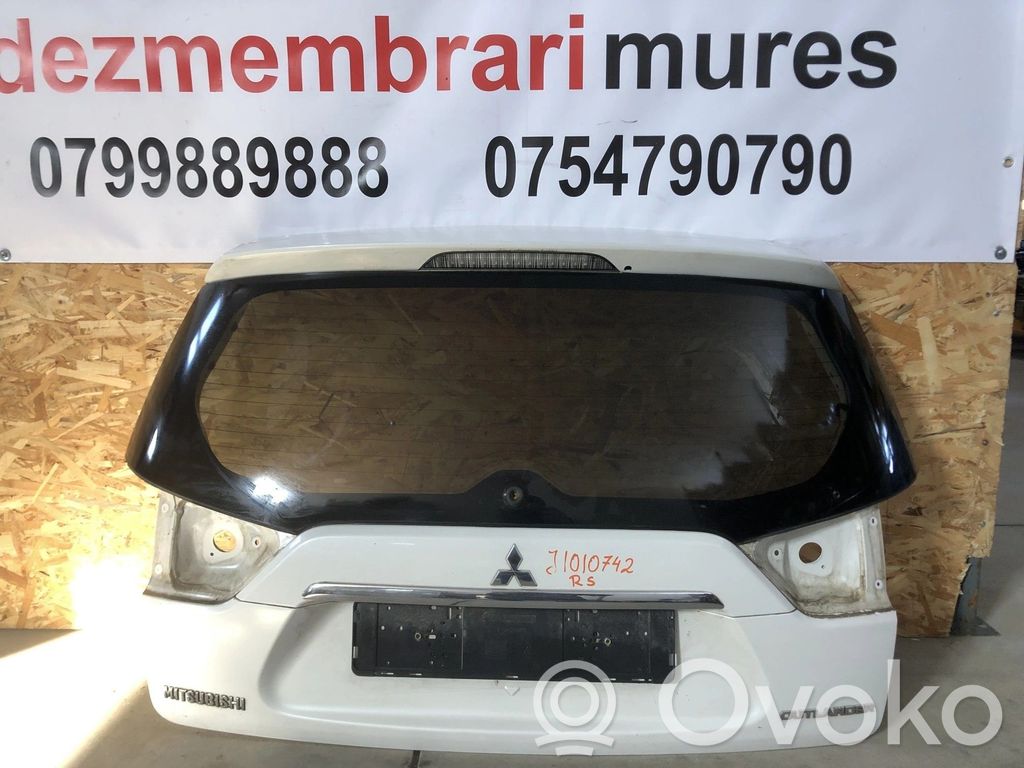 Mitsubishi Outlander Aizmugurējais pārsegs (bagāžnieks) 