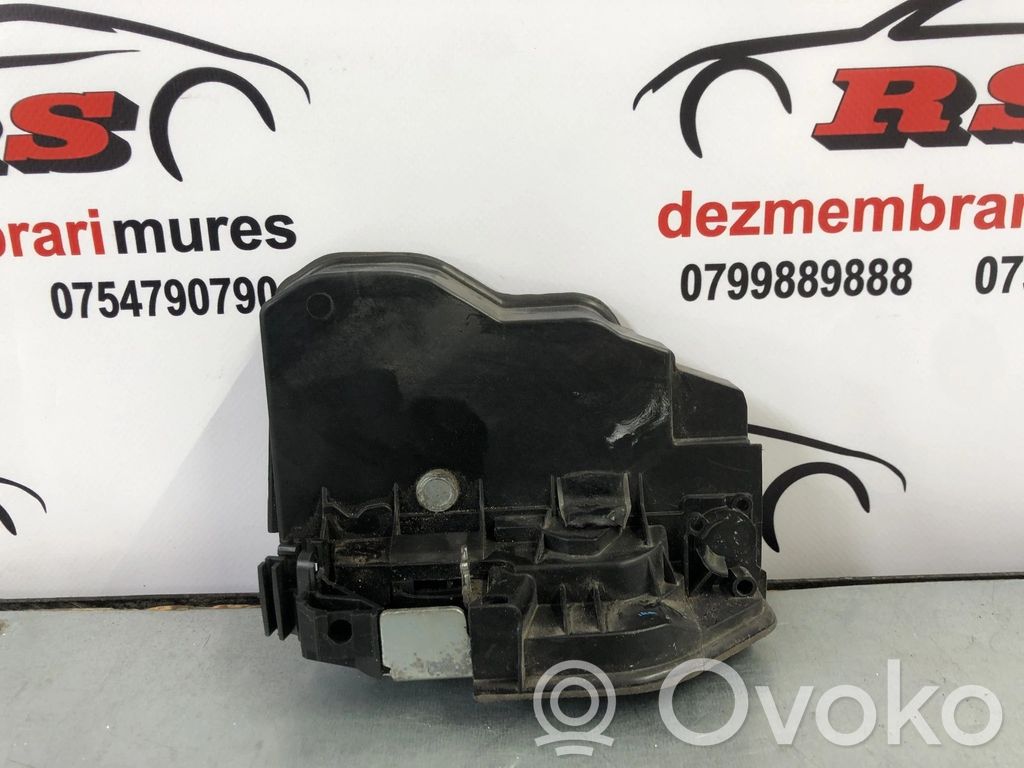 Front door lock   7202147,104565