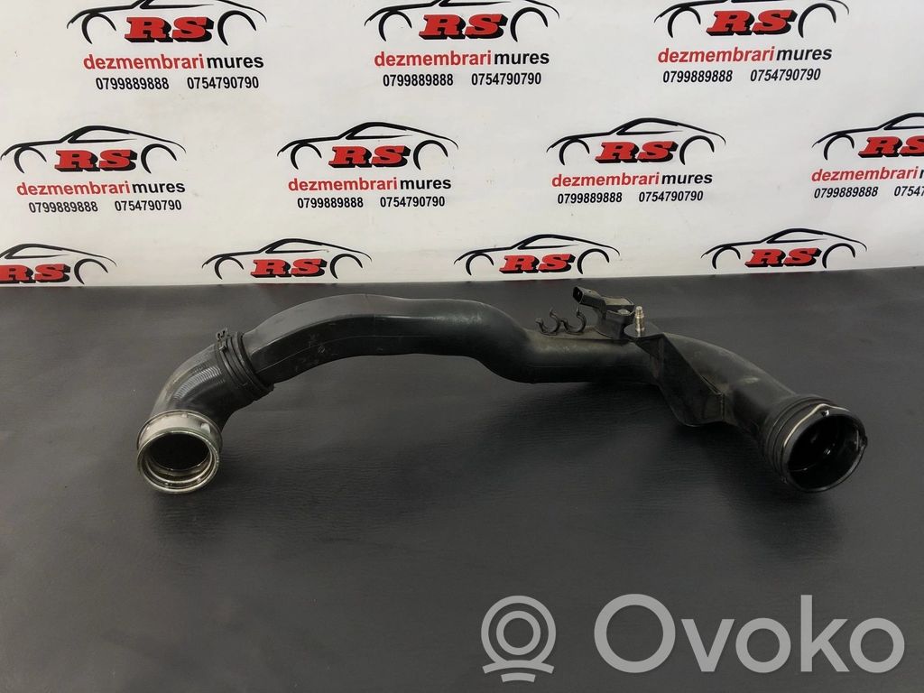 Audi A4 S4 B7 8E 8H Furtun/conductă intercooler 