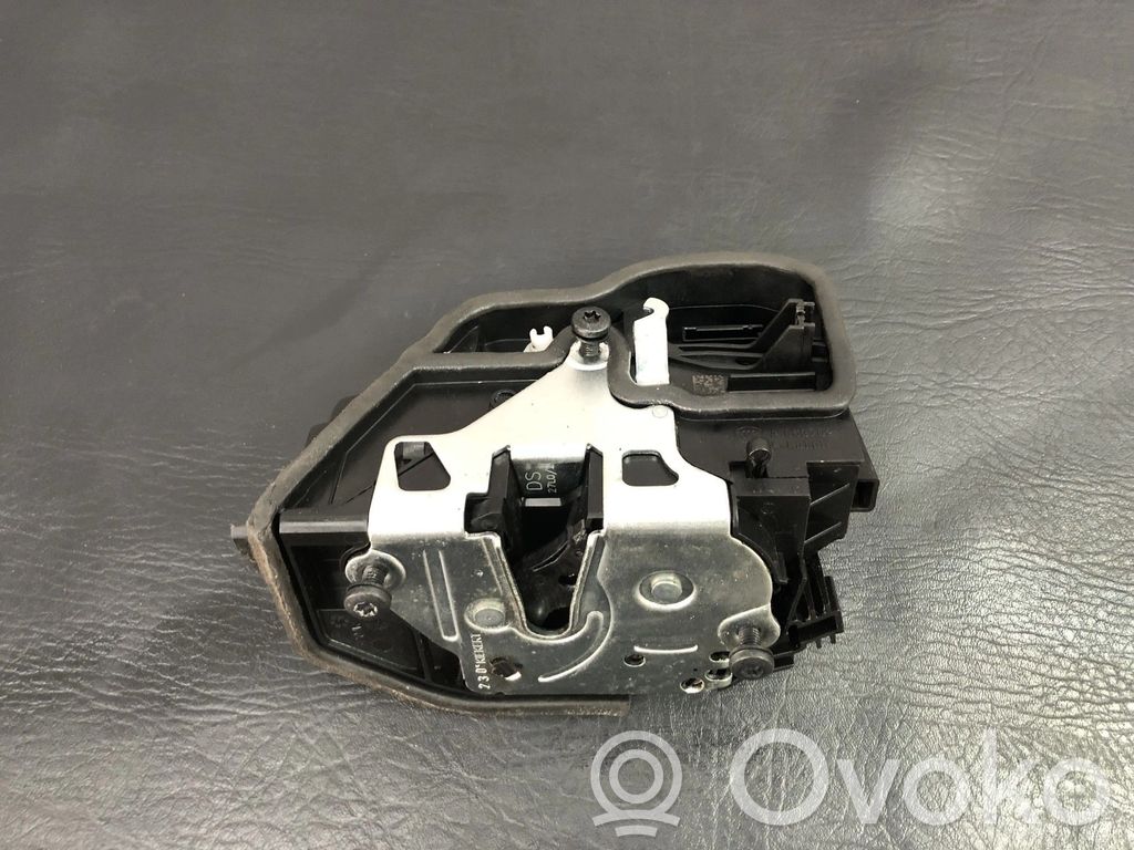BMW X3 F25 Zamek drzwi tylnych 