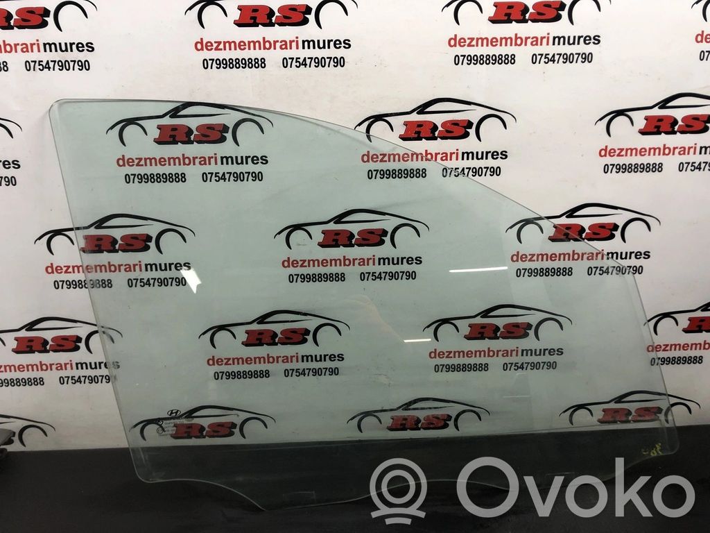 Hyundai Santa Fe Front door window glass four-door 