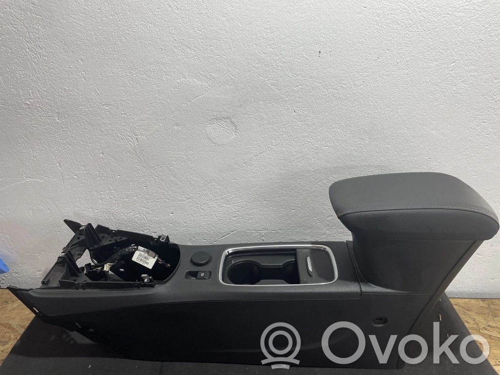 Opel Astra K Centrālā konsole 