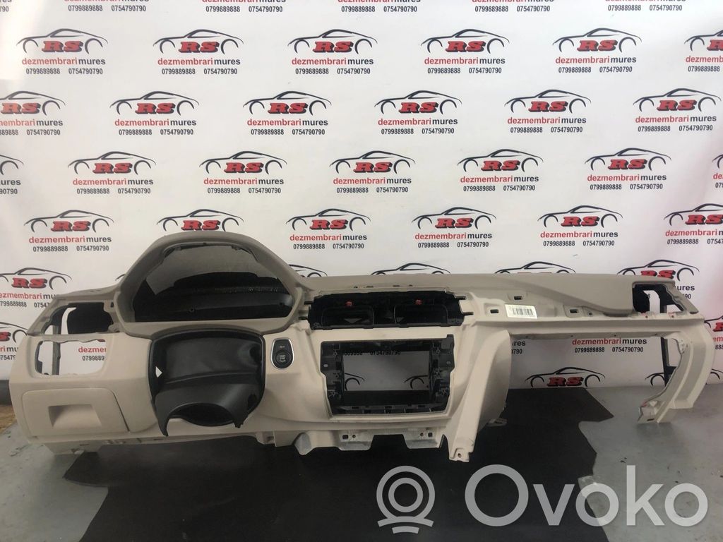 BMW 3 F30 F35 F31 Panelis 