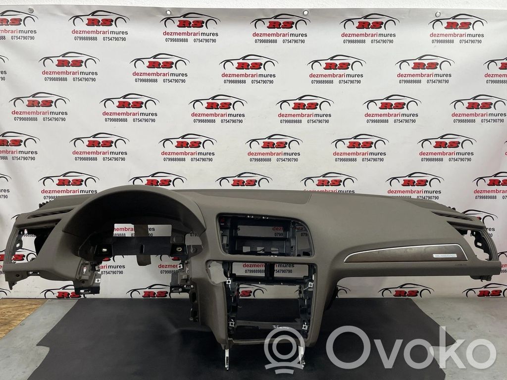 Audi Q5 SQ5 8R Deska rozdzielcza 