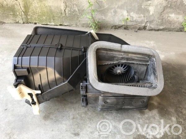 Audi A4 S4 B8 8K Lämmittimen puhallin 