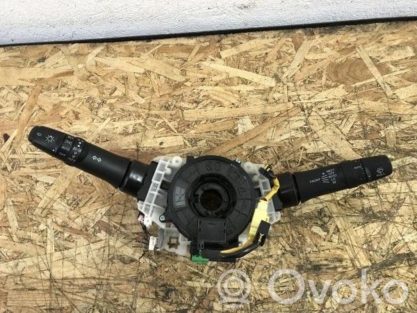 Mitsubishi L200 Commodo, commande essuie-glace/phare 