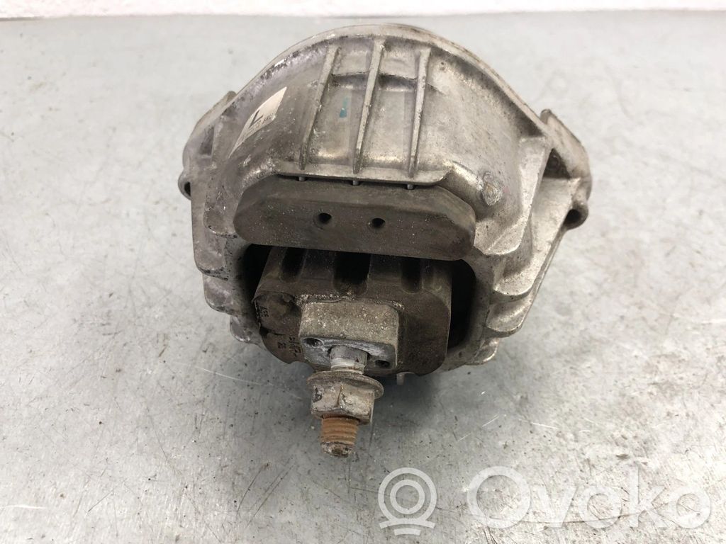 BMW 3 E90 E91 Engine mount bracket 
