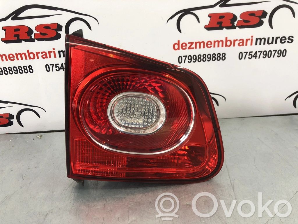Lampy tylnej klapy bagażnika   5N0945093B,91710