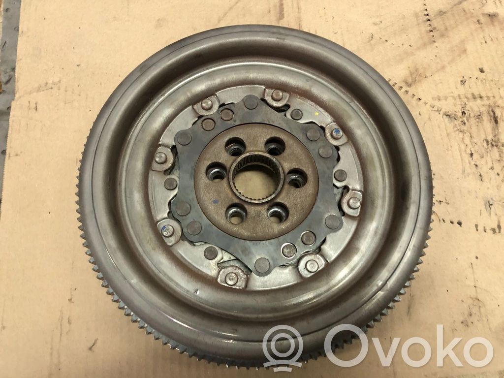 Volkswagen PASSAT B6 Vauhtipyörä 