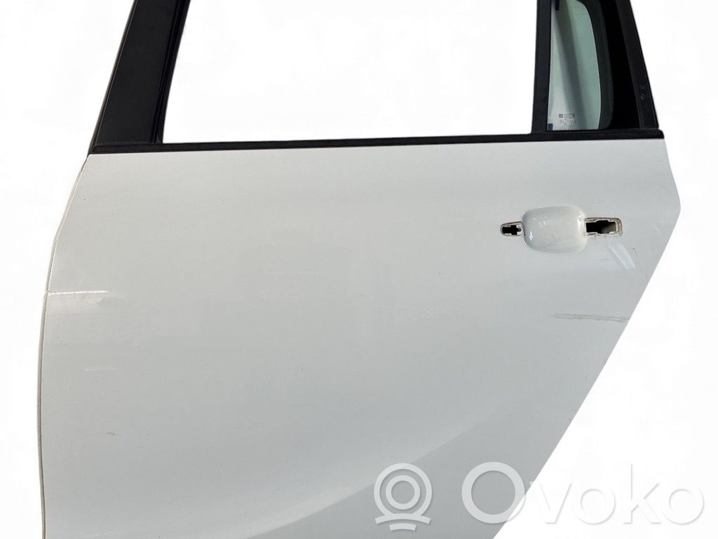 Opel Zafira C Puerta trasera 