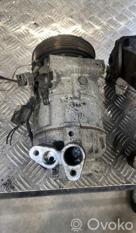 Renault Clio IV Air conditioning (A/C) compressor (pump) 