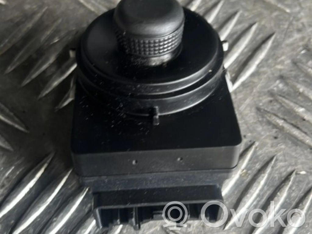 Opel Astra J Wing mirror switch 
