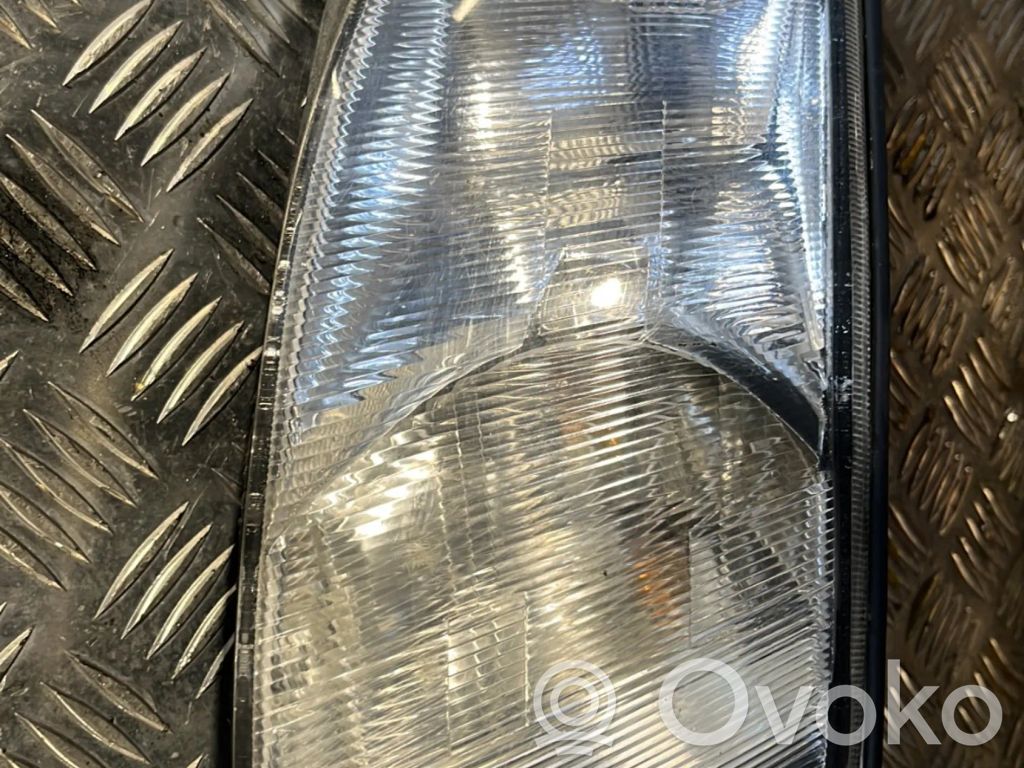 Front fender indicator light