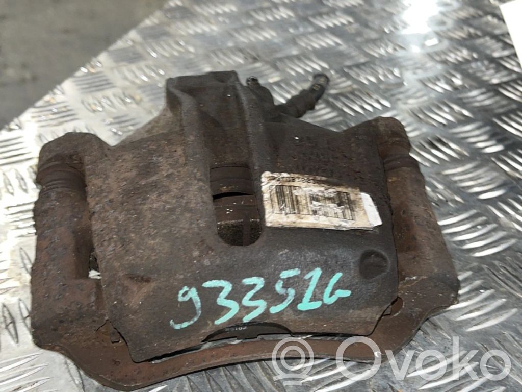 Peugeot 206 Zacisk hamulcowy przedni 