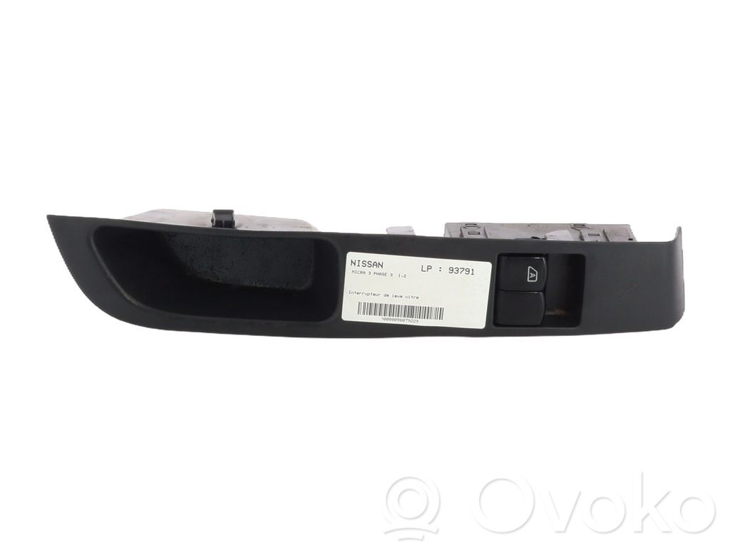 Nissan Micra Electric window control switch 