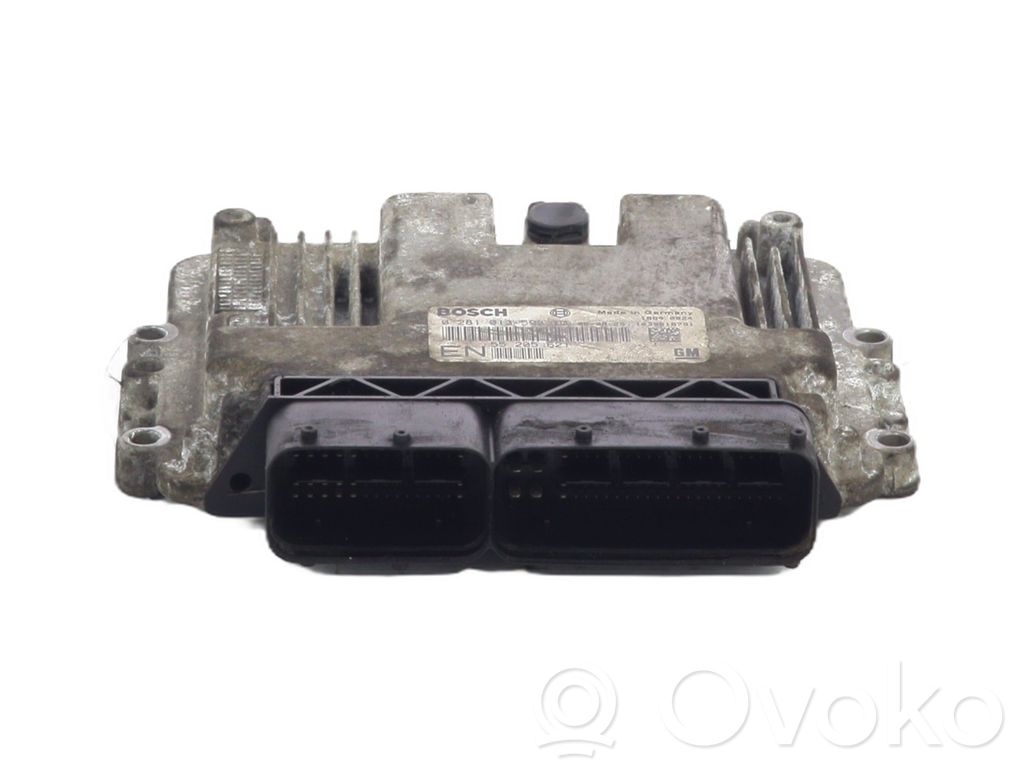 Opel Zafira B Engine control unit/module 