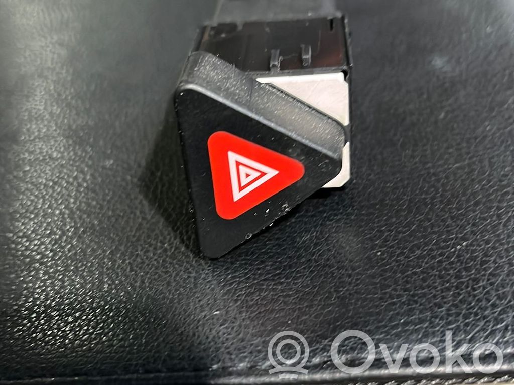 Volkswagen Golf Plus Hazard light switch 