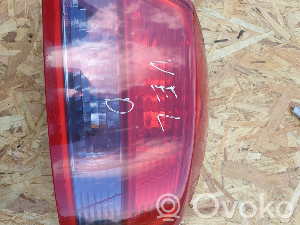 Renault Vel Satis Aizmugurējais lukturis virsbūvē 