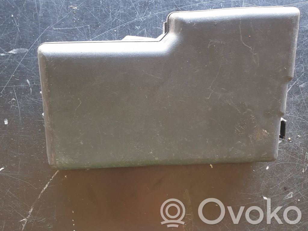 Mazda 5 Fuse box cover 